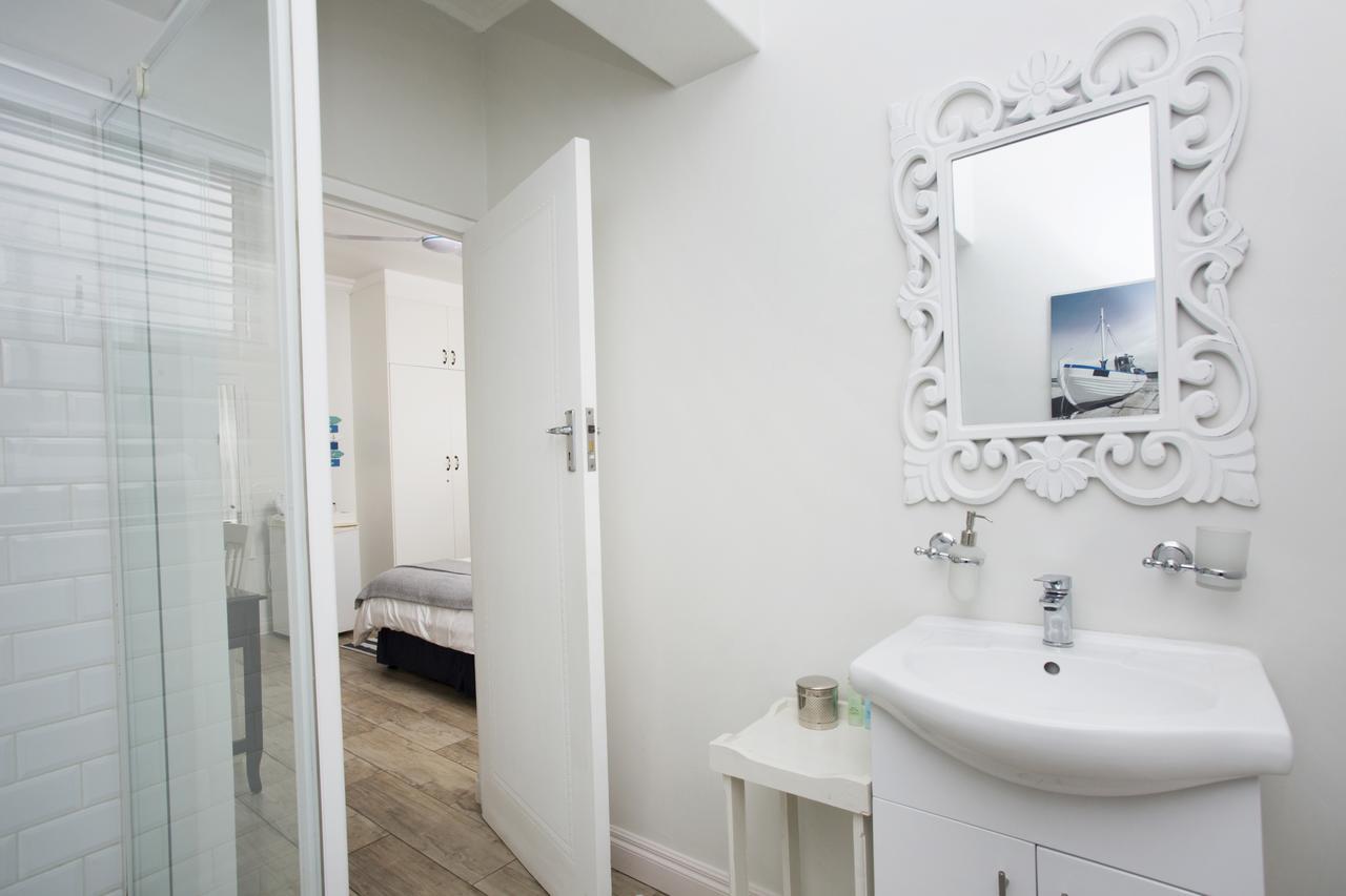 Ocean Hideaway Bed And Breakfast Amanzimtoti Eksteriør billede