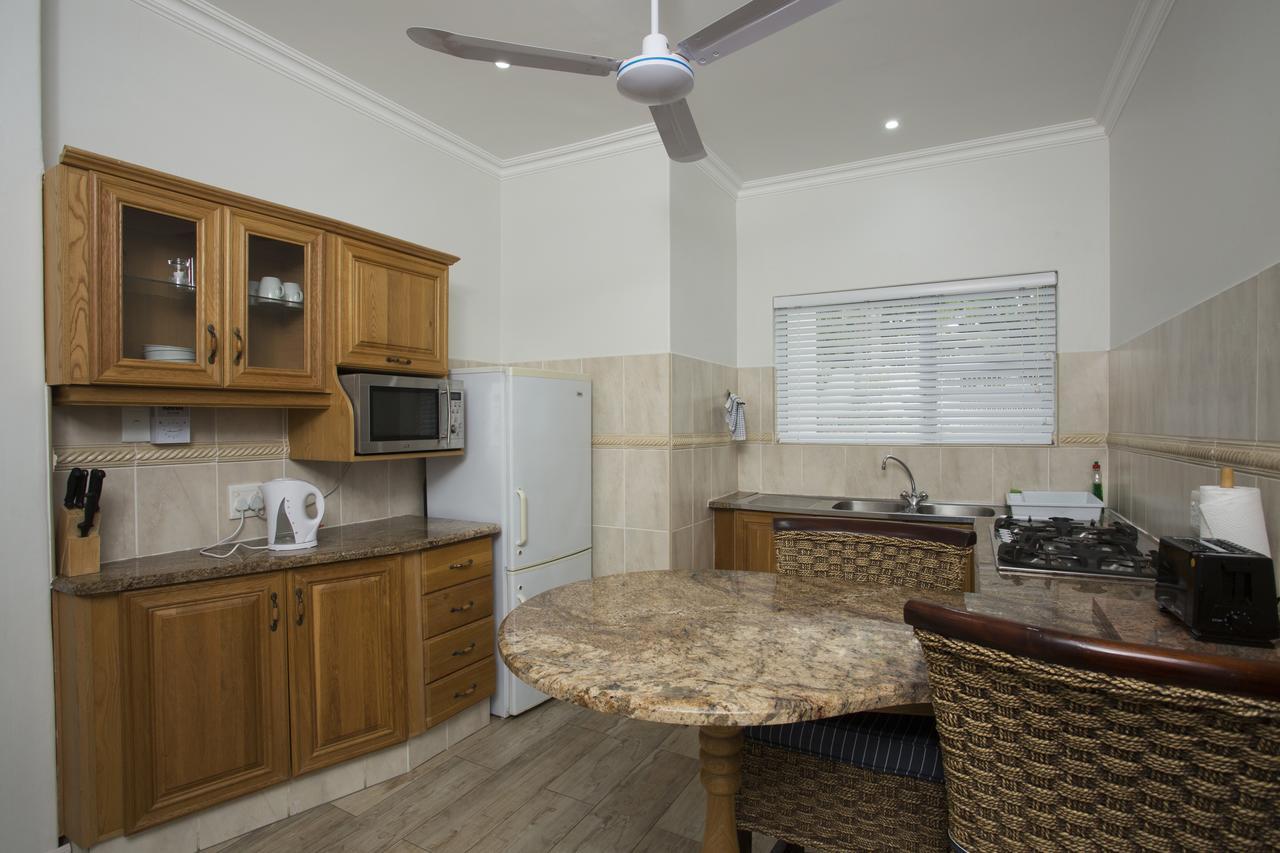 Ocean Hideaway Bed And Breakfast Amanzimtoti Eksteriør billede