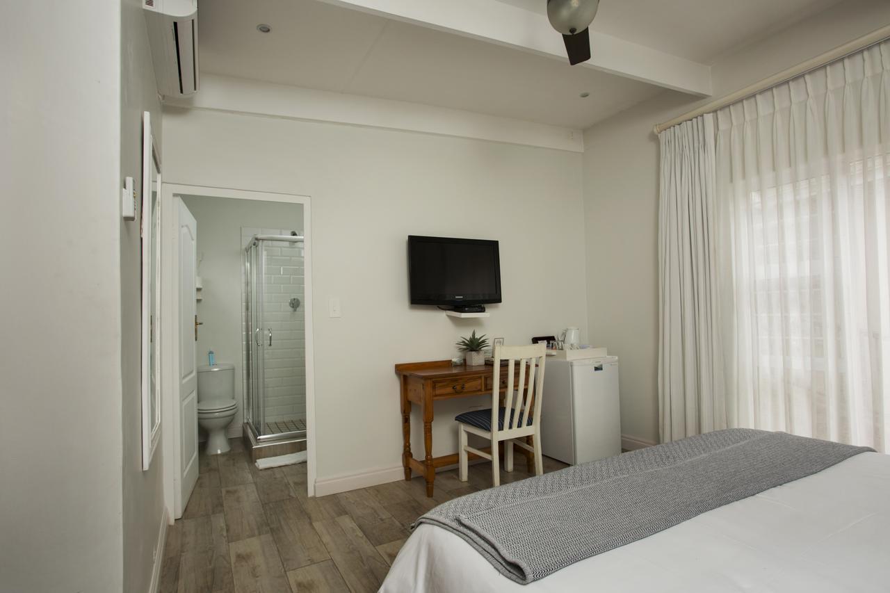 Ocean Hideaway Bed And Breakfast Amanzimtoti Eksteriør billede