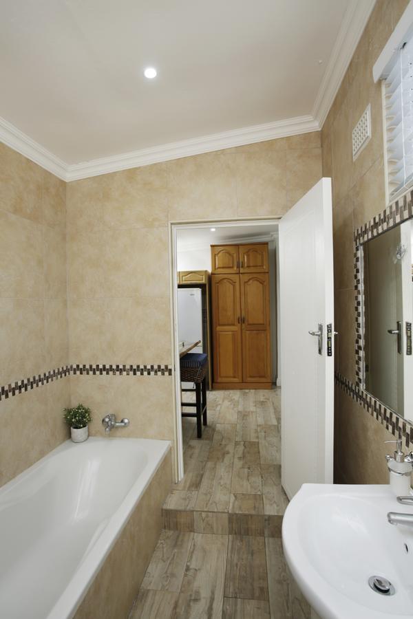 Ocean Hideaway Bed And Breakfast Amanzimtoti Eksteriør billede